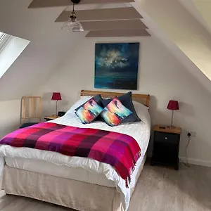 https://apt-the-loft-at-tanglewood.cardiffhotelswales.com